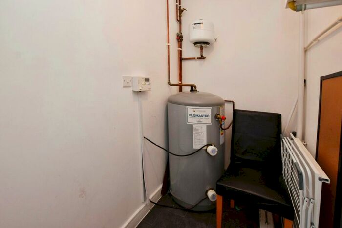 1 Bedroom Flat To Rent In Ashton Lane, Sale, Greater Manchester, M33