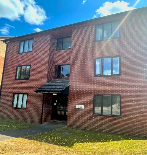 Studio To Rent In Station Road, Redhill, RH1