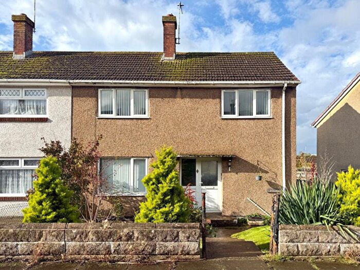 3 Bedroom End Of Terrace House To Rent In Hawthorne Avenue, Penarth, CF64