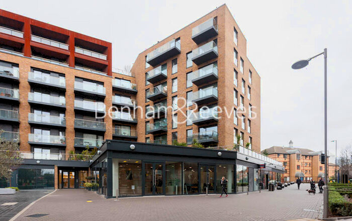 1 Bedroom Apartment To Rent In Seafarer Way, London, SE16