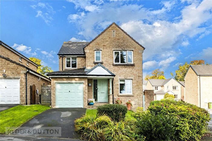4 Bedroom Detached House For Sale In Woodlea Avenue, Huddersfield, West Yorkshire, HD3