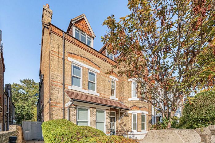 1 Bedroom Flat For Sale In Grange Park, London, W5