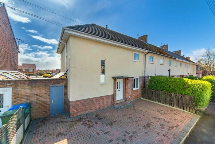 3 Bedroom Semi-Detached House To Rent In South View, Newsham, Blyth, NE24