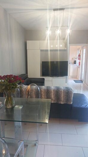 2 Bedroom Flat To Rent In King Edward's Road, Swansea, SA1