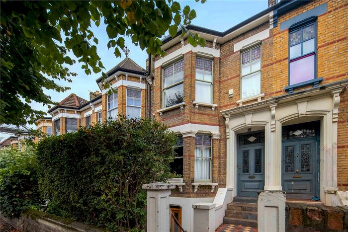 Studio To Rent In Newick Road, Hackney, London, E5