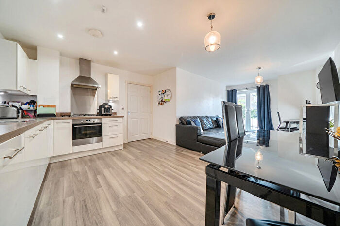 2 Bedroom Garage / Parking For Sale In Scotts Road, Bromley, BR1