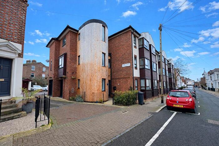 1 Bedroom Flat For Sale In Castle Road, Southsea, Portsmouth, PO5