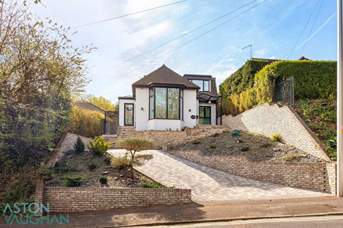 3 Bedroom Detached House To Rent In Wayland Avenue, Brighton, BN1