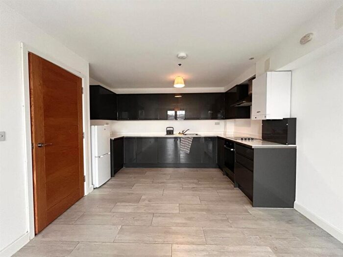 2 Bedroom Apartment To Rent In Flat, Adams Yard, Maidenhead Street, Hertford, SG14
