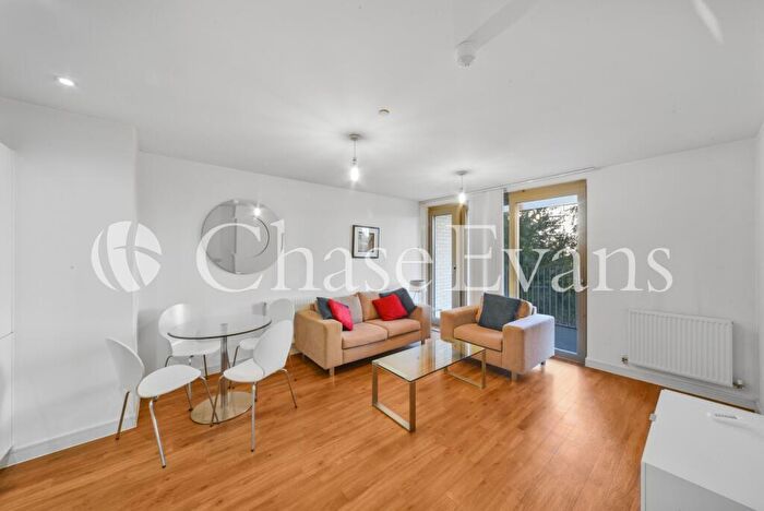 1 Bedroom Flat To Rent In Waterside Heights, Booth Road, Silvertown, London, E16