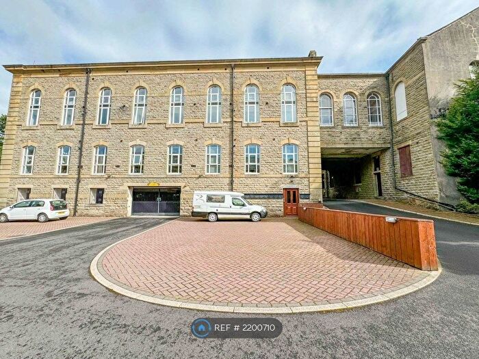 2 Bedroom Flat To Rent In Forest Bank Court, Crawshawbooth, Rossendale, BB4