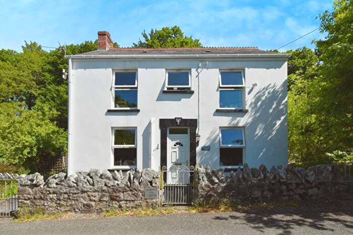 3 Bedroom Detached House For Sale In Garnant, Ammanford, Carmarthenshire, SA18