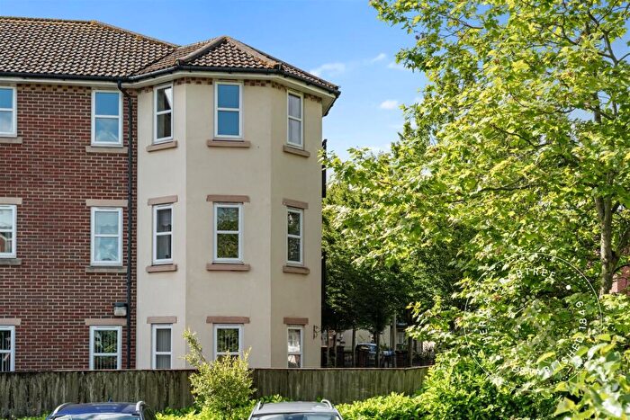 2 Bedroom Retirement Property For Sale In Latteys Close, Heath, Cardiff, CF14