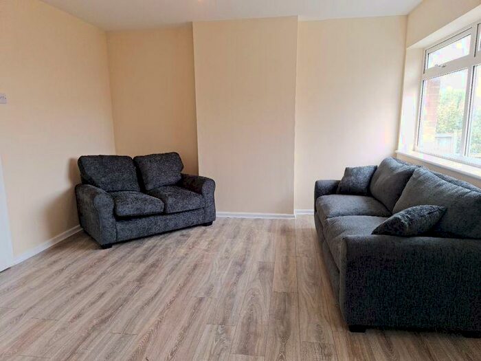 3 Bedroom Terraced House To Rent In Lodge Hill Road, Selly Oak, Birmingham, B29