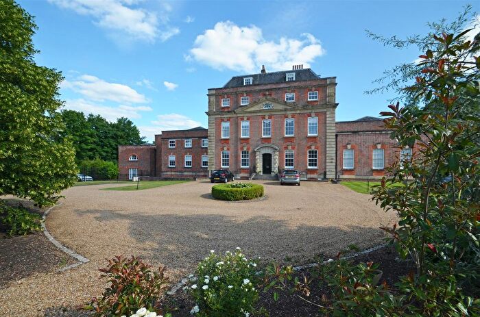 2 Bedroom Flat For Sale In Milford House, Portsmouth Road, Milford, GU8