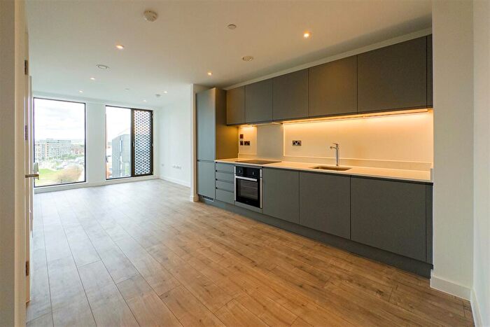 1 Bedroom Apartment To Rent In Victoria House, M4