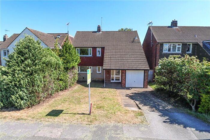 3 Bedroom Detached House To Rent In Tuffnells Way, Harpenden, AL5