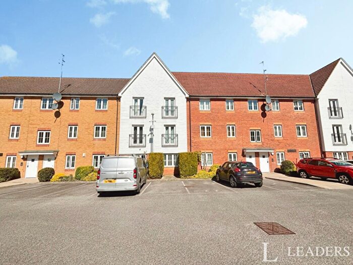 2 Bedroom Flat To Rent In Bromley Close, East Road, Harlow, CM20