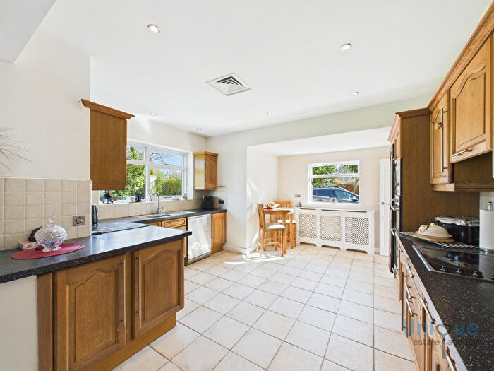 4 Bedroom Detached House For Sale In Garstang Road, Poulton-le-Fylde, FY6