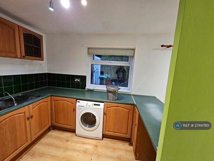 3 Bedroom Terraced House To Rent In Broad Eadow Road, Nottingham, NG6