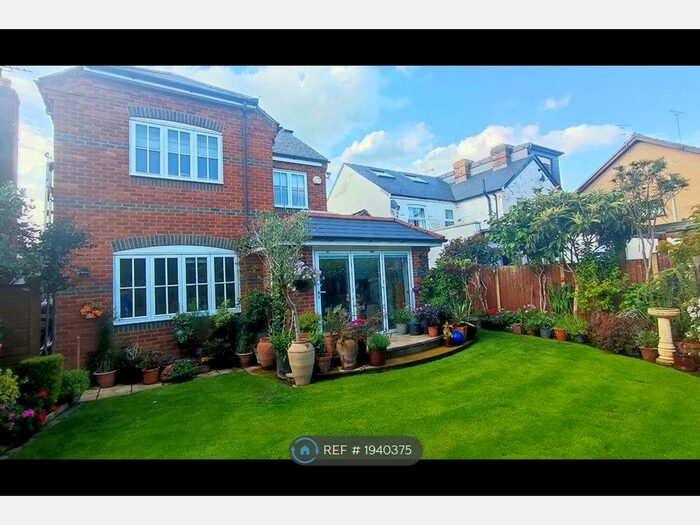 4 Bedroom Detached House To Rent In Streets Heath, West End, Woking, GU24