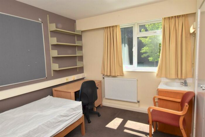 Private Hall To Rent In Martindale Court, . Redlands Road, RG1