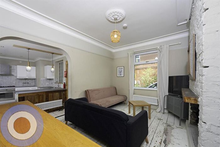 8 Bedroom House To Rent In Cape Street Manchester, M20