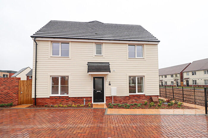 3 Bedroom End Of Terrace House To Rent In Brocade Road, Andover, SP11