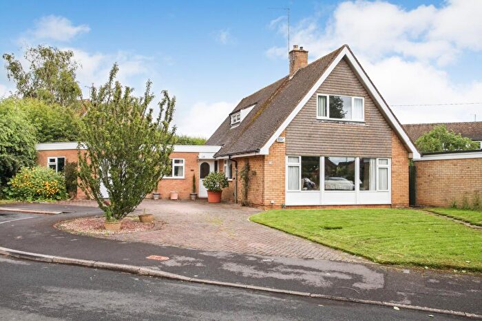 4 Bedroom Detached House For Sale In Fosseway Drive, Moreton-in-Marsh, Gloucestershire., GL56