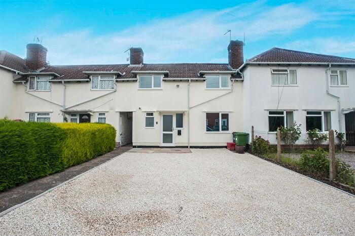 3 Bedroom Terraced House To Rent In Halls Close, Whitnash, Leamington Spa, CV31