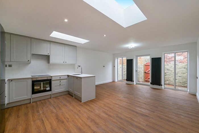 Studio To Rent In Leopold Road, London, SW19