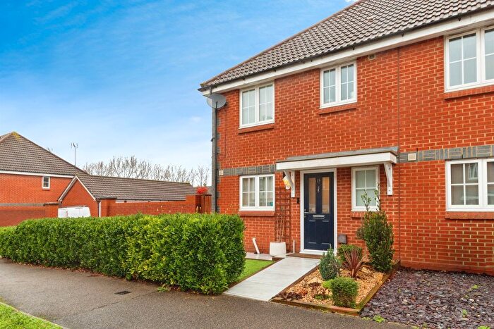 3 Bedroom End Terrace House For Sale In Purdom Road, Welwyn Garden City, AL7