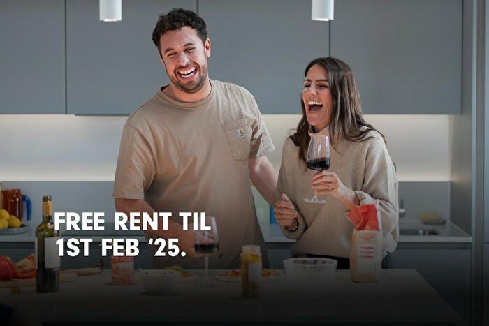 2 Bedroom Town House To Rent In Milton Street, Sheffield, S3