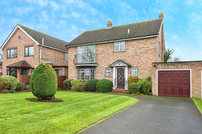 4 Bedroom Detached House For Sale In Norbury Way, Great Bookham, Leatherhead, KT23