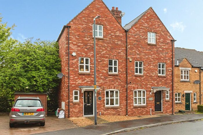 4 Bedroom Semi Detached House For Sale In Kings Drive, Stoke Gifford, Bristol, BS34