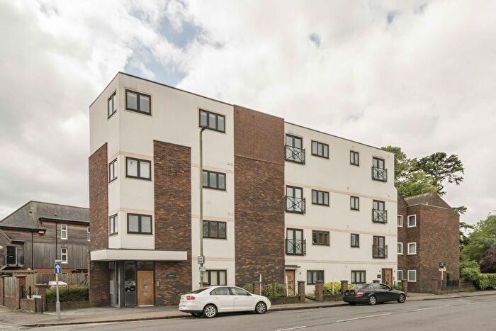 1 Bedroom Flat To Rent In High Street, Egham, TW20