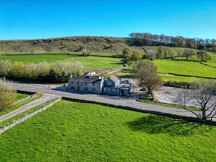 4 Bedroom Character Property For Sale In Taddington, Buxton, SK17