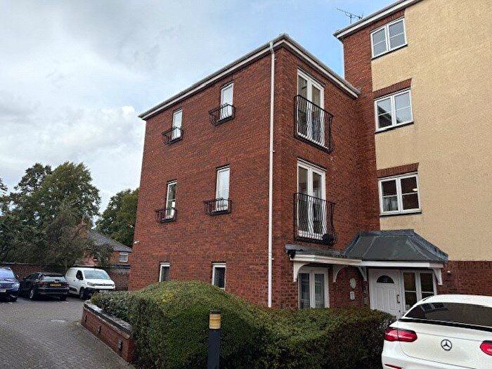 2 Bedroom Flat For Sale In Serif Close, Nottingham, Nottinghamshire, NG5