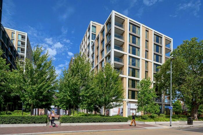 2 Bedroom Flat To Rent In Palmer Road, London, SW11