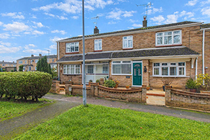 3 Bedroom End Of Terrace House For Sale In Datchworth Turn, Hemel Hempstead, HP2