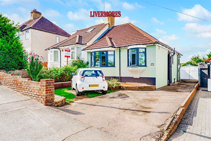 2 Bedroom Semi-Detached Bungalow For Sale In Heathview Avenue, Crayford, Dartford, Kent, DA1