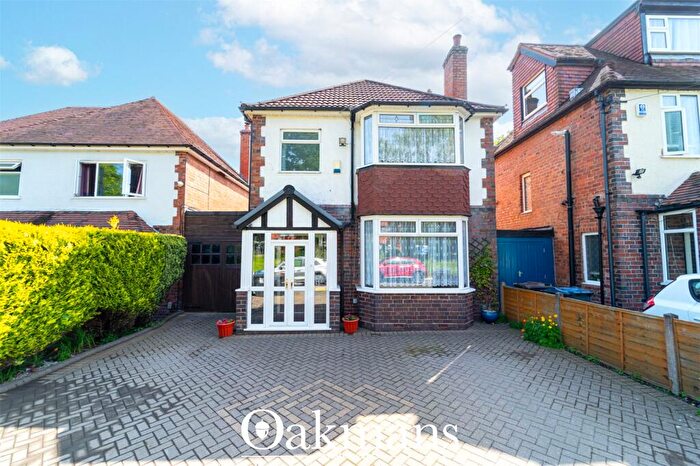 3 Bedroom Detached House For Sale In West Heath Road, Northfield, Birmingham, West Midlands, B31