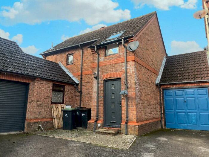 3 Bedroom Detached House To Rent In Diana Way, Corfe Mullen, BH21