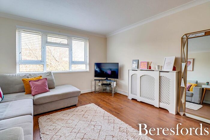 1 Bedroom Flat For Sale In Britannia Road, Warley, CM14