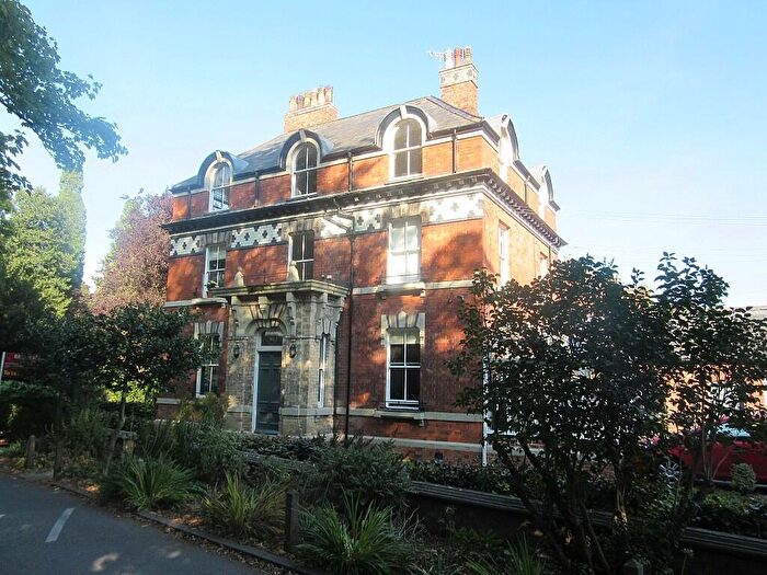 1 Bedroom Flat To Rent In Lawn Road, Rowley Park, Stafford, ST17