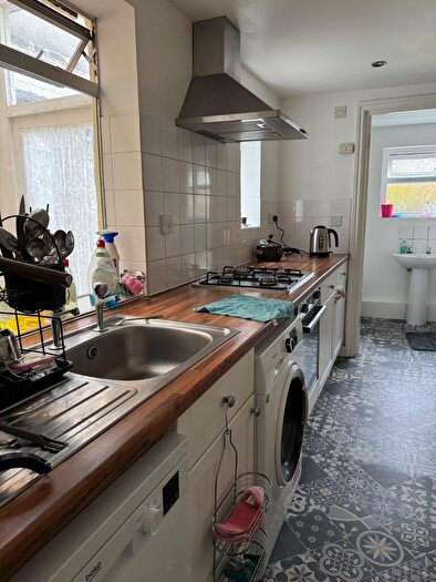 5 Bedroom Terraced House To Rent In Portland Street, Exeter, Devon, EX1