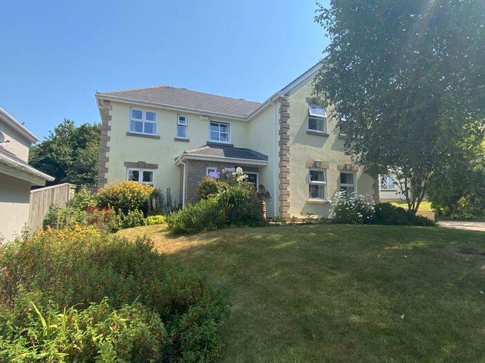 Houses for sale & to rent in Cowbridge, Bro the Vale of
