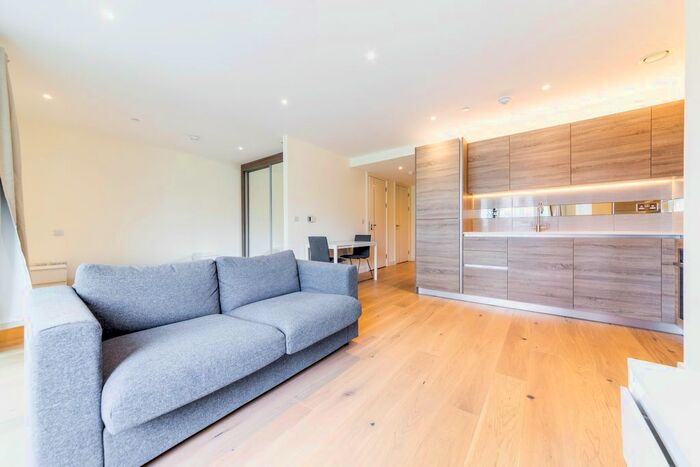 Studio To Rent In Judde House, Duke Of Wellington Avenue, Woolwich, London, SE18