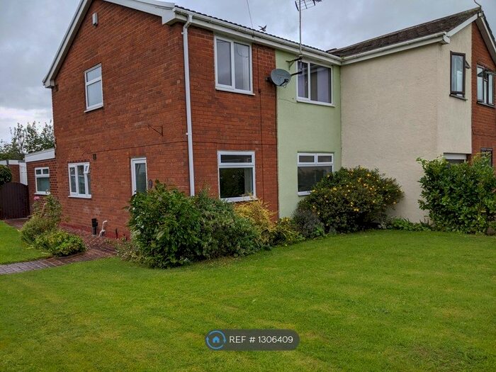 4 Bedroom Semi-Detached House To Rent In Oldfield Drive, Vicars Cross, Chester, CH3