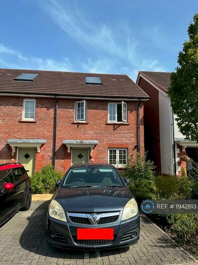 3 Bedroom End Of Terrace House To Rent In Horse Leaze Road, Bristol, BS16